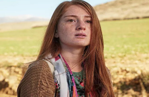 Gönül Dağı'nın Meryem'i mini etekli pozuyla yıktı geçti 'Sen neymişsin be köylü kızı'