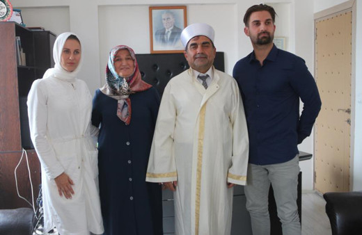 Müftünün oğluyla evlenen Macar gelin İslamiyet'i seçti: Yeniden doğmuş gibiyim