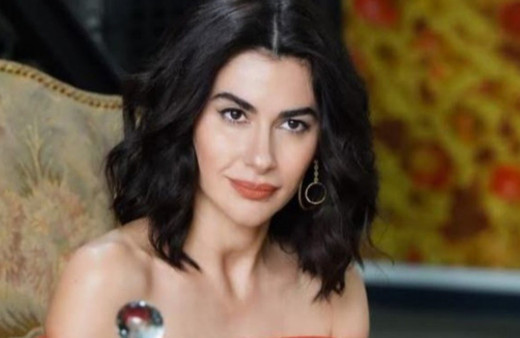 Ünlü oyuncu Nesrin Cavadzade'nin acı günü can dostunu kaybetti