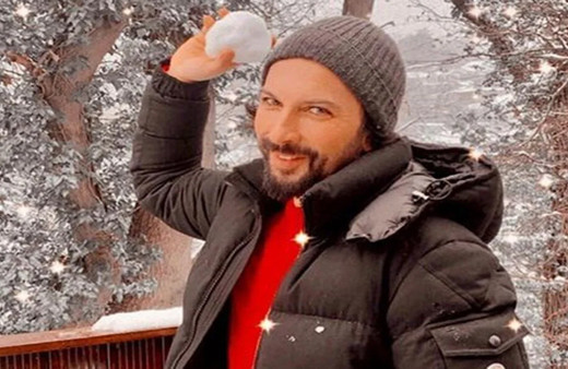 Tarkan çocukluk fotoğrafını paylaştı Sibel Can'la benzerliği hayranlarını şoke etti!
