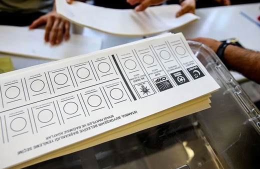 Eylül ayındaki 13 seçim anketi ortalaması alındı yükselen ve düşen partiler dikkat çekti