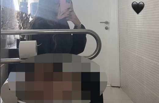 Cinsiyet değiştiren Mika Raun tuvalet pozuyla pes dedirtti ''Bu kadarı da olmaz''