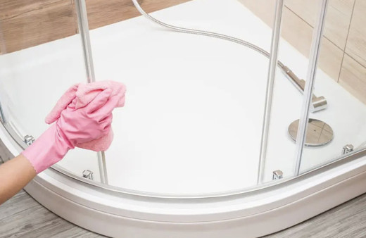 Ayna yerine duşakabine bakın! Pırıl pırıl parlayan duşakabinler için bunu yapın!