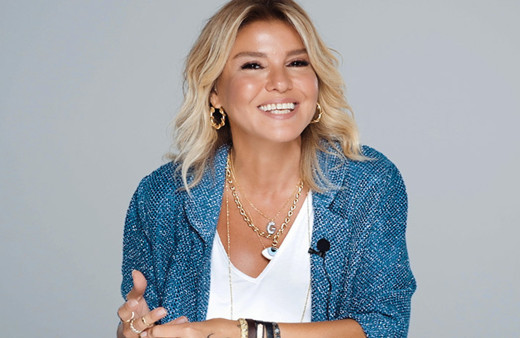 Gülben ergen imaj değiştirdi saçlarını kısacık kestirip sahneye çıktı