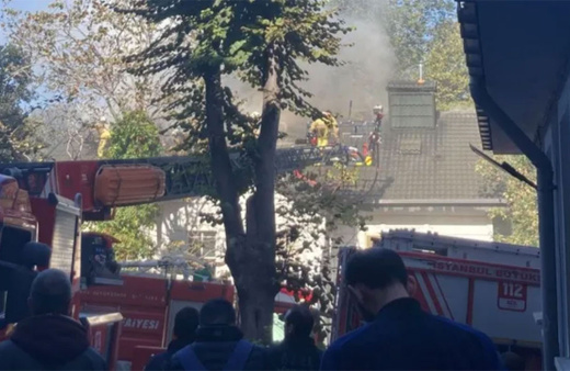 Boğaziçi Üniversitesi'nde büyük yangın! Ahşap bina alev aldı