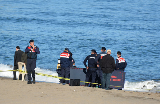 Plajda sabah saatlerinde bulundu! Gören hemen ihbar etti