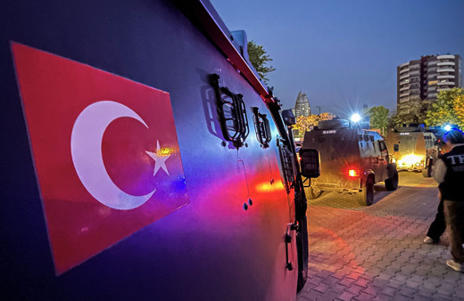 Mersin'de PKK/KCK operasyonu! 15 kişi hakkında gözaltı kararı