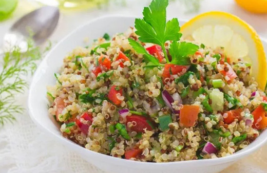 Tabule salatası tarifi hem lezzetli hem doyurucu!