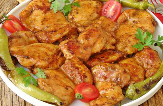 Mangalınızı çöpe atabilirsiniz! Bu tencerede soslu tavuk kızartması favoriniz olacak