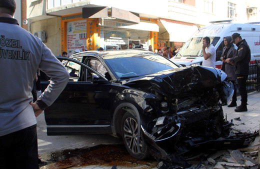 Sinop'ta korkunç kaza! Önce yayaya ardından duvara çarptı ölenler var