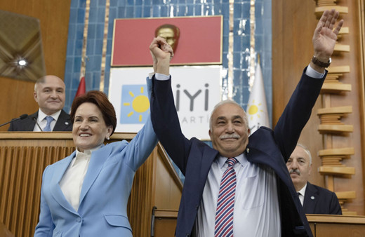 AK Parti'den istifa edip İYİ Parti'ye katıldı! Eşref Fakıbaba'nın milletvekilliği resmen düştü