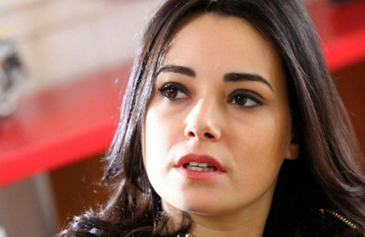 Eşini kaybettikten sonra yastaydı! Özgü Namal 2 yıl sonra eğlenmeye gitti