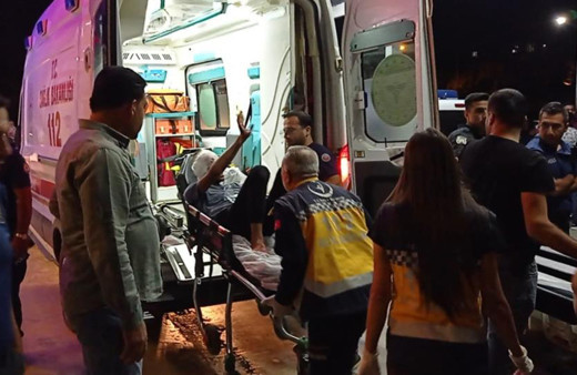 Başından vuruldu, el sallayarak ambulansa bindi: Yakınlarına böyle seslendi!