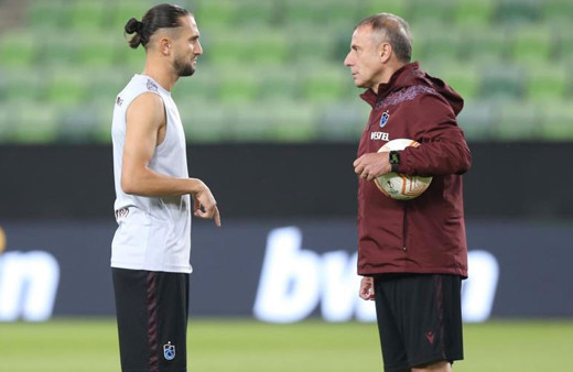 Yusuf Yazıcı eski günlerini mumla arıyor