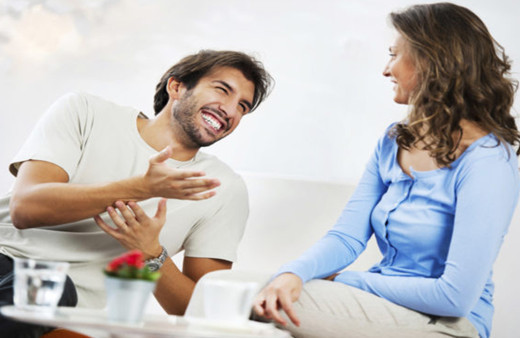 Bir erkek hoşlandığını nasıl belli eder? Bu belirtiler varsa...