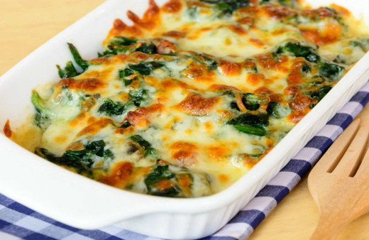 Tadıyla başka dünyalara götürüyor enfes ıspanak graten tarifi!