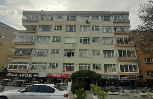 85 yaşındaki ünlü sanatçıya büyük şok! Dolandırıcılar evini sattırıp 1 milyon dolarını aldılar