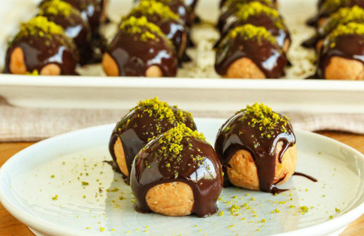 Bu profiterolü yedikten sonra basküle çıkmak istemeyeceksiniz! Diyet bozan tarif!