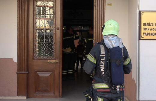Belediyede asit dehşeti! Peruk takıp belediyeyi basan kadın, iki kadın çalışana asit attı