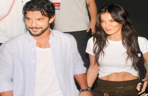 Kaan Yıldırım Pınar Deniz'e aşkını haykırdı romantik pozlarını paylaştı 'Hep gül, hep gülelim'