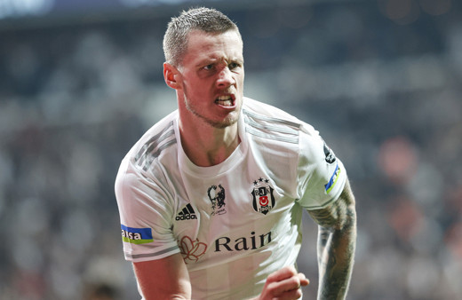 Beşiktaş taraftarı Weghorst'u bekliyor! Derbide oynayacak mı?