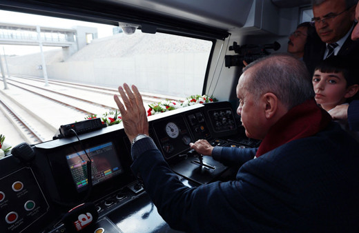 Cumhurbaşkanı Erdoğan Gaziray'ı kullandı! Açılış törenine böyle gitti