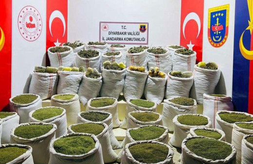 Bakan Soylu duyurdu: Diyarbakır'da terörün finans kaynağına darbe vuruldu!