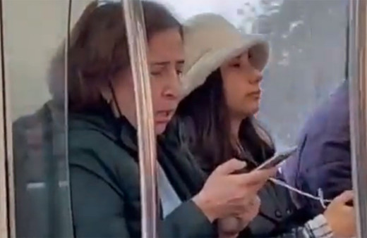 Marmaray'da ilginç olay! Yere çöp attı tepki görünce telefona sarılıp 'Erdoğan buraya gelecek' dedi