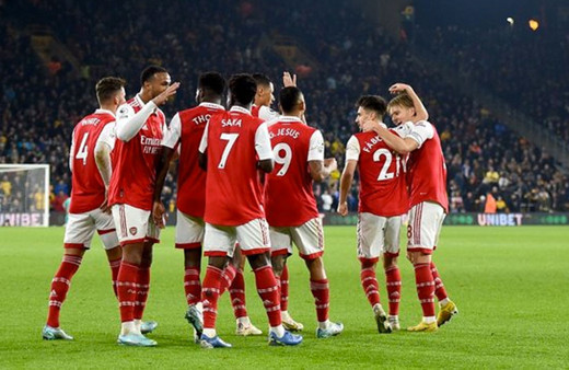 Lider Arsenal deplasmanda kazandı puan farkını 5'e çıkardı