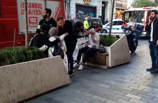 Beyoğlu İstiklal Caddesi'nde şiddetli patlama oldu! İşte olay yerinden ilk görüntüler