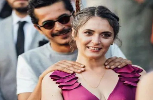 Sevgilisiyle ilgili yorum Aslı Gürbüz'ü çıldırttı! "Mahallenin koca karısı!"