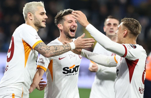 Galatasaray'ın yıldızı gelen sürpriz teklifi reddetti! "Türkiye'de mutluyum"