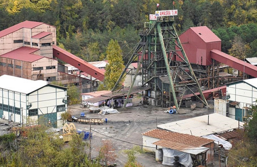 Amasra'daki maden ocağında patlama sonrası çıkan yangın devam ediyor