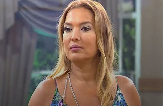 Demet Akalın rüküş bulununca olanlar oldu! Eleştirilere ateş püskürdü: "Cinsel organımızı da..."