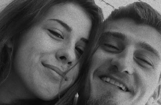 Sevdiği adamın kalbine bıçak saplayarak öldüren genç kız hüngür hüngür ağladı