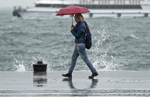 Meteoroloji öğleden sonra dedi saat verdi! İstanbul'da lodos ve fırtınaya dikkat