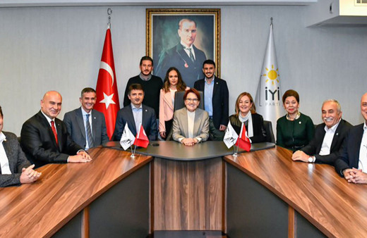 Meral Akşener'den Cumhurbaşkanı Erdoğan'a fotoğraflı yanıt! Gördüğün gibi yanımdakiler...