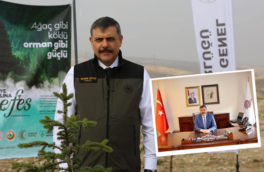 Çorum Valisi Mustafa Çiftçi Erdoğan resmini makamından indirdi! İmam Hatip ve İlahiyat mezunu