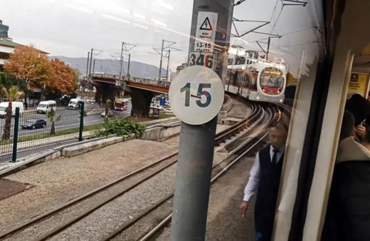 Samsun’da tramvay yokuşu çıkamadı: Yolcuları korkutan anlar!