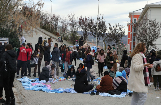 Düzce'de deprem oldu elektrikler kesildi! Bakan Dönmez'den açıklama son durum ne?
