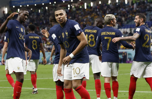 Fransa, Avustralya'yı farklı mağlup etti