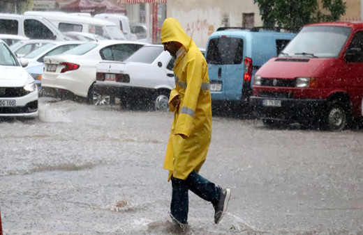 Meteoroloji alarm verdi! Depremin vurduğu Düzce de listede arkası daha da fena Bursa, İstanbul, İzmir...