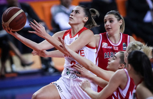 Potanın perileri sayı olup yağdı! Türkiye Arnavutluk'a 96 sayı fark attı