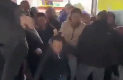 İzmir'de halı izdihamı