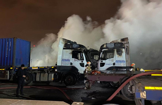 Beylikdüzü'nde 4 tır alev topuna döndü