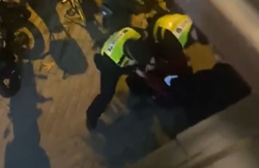 İngiltere'den BBC muhabirinin Çin'de gözaltına alınmasına tepki