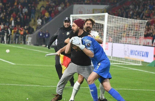 Altay kalecisi Ozan Evrim Özenç'e saldıran holigan tutuklandı