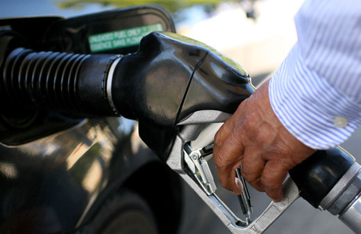 Bugün Petrol fiyatları öyle çakıldı ki benzin ve motorine eşi benzeri olmayan büyük indirim getirecek