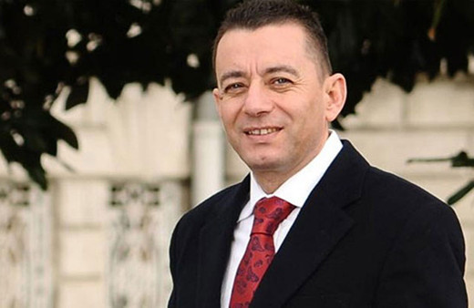 'Ülkeyi cahiller ayakta tutacak' diyen Profesör, öğrencisinin odası bastı! 'Benim olacaksın yoksa seni işsiz bırakırım'