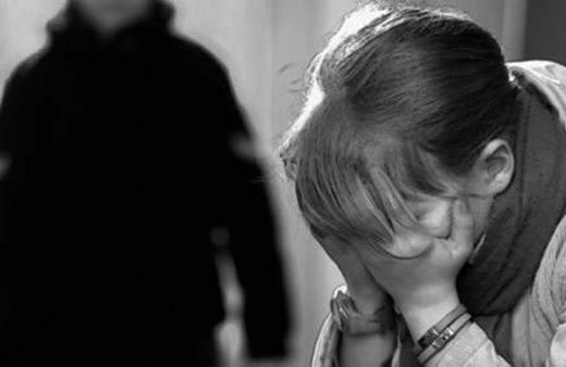 'Ülkeyi cahiller ayakta tutacak' diyen Profesör, öğrencisinin odası bastı! 'Benim olacaksın yoksa seni işsiz bırakırım'